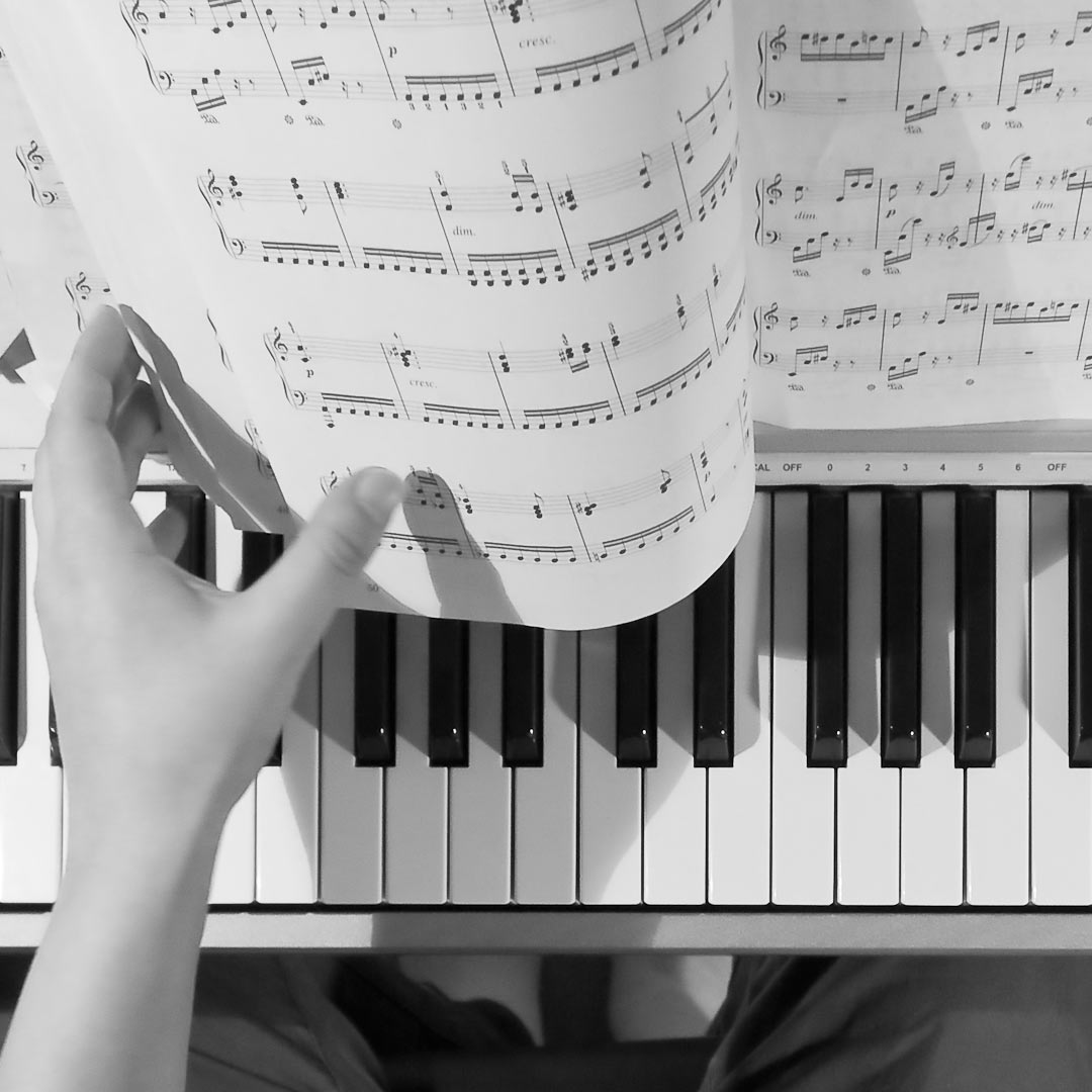 Patrick Piano spielt Menuett von L Mozart